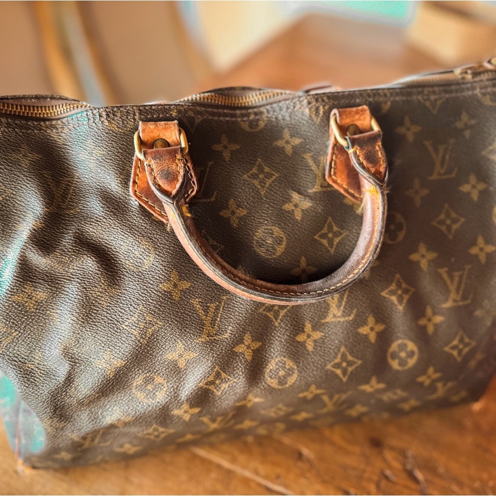 Louis Vuitton (authentic) Speedy 30
